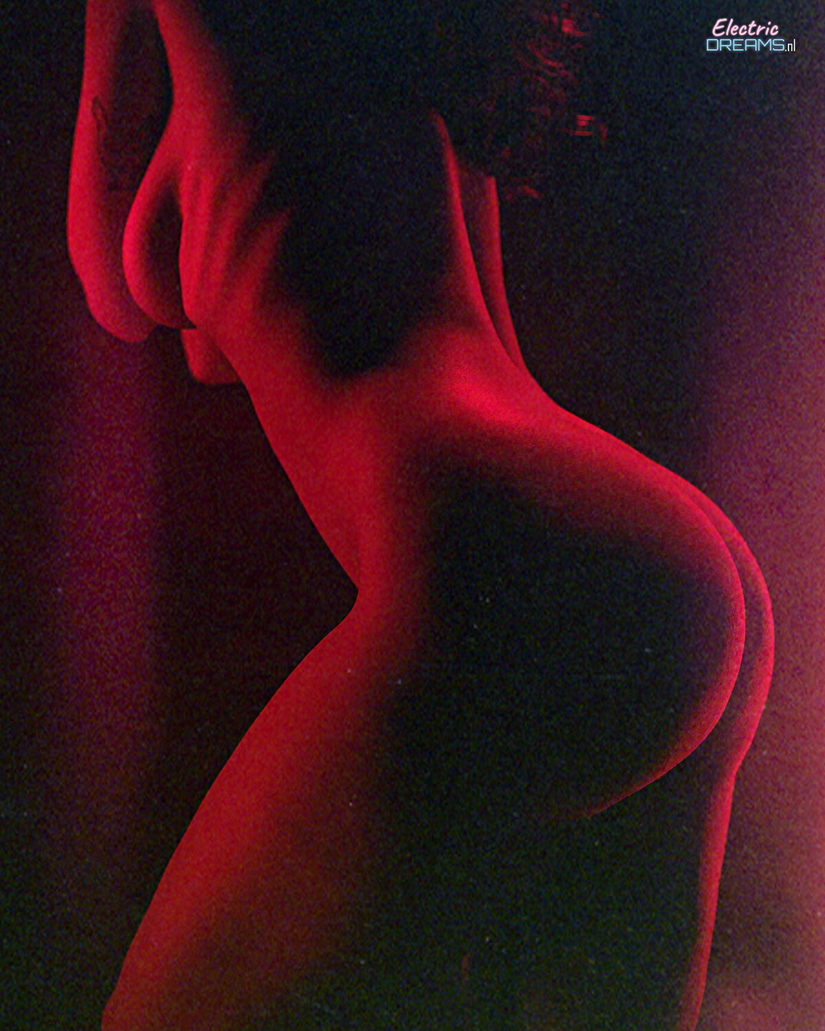 In this image we can see a woman.